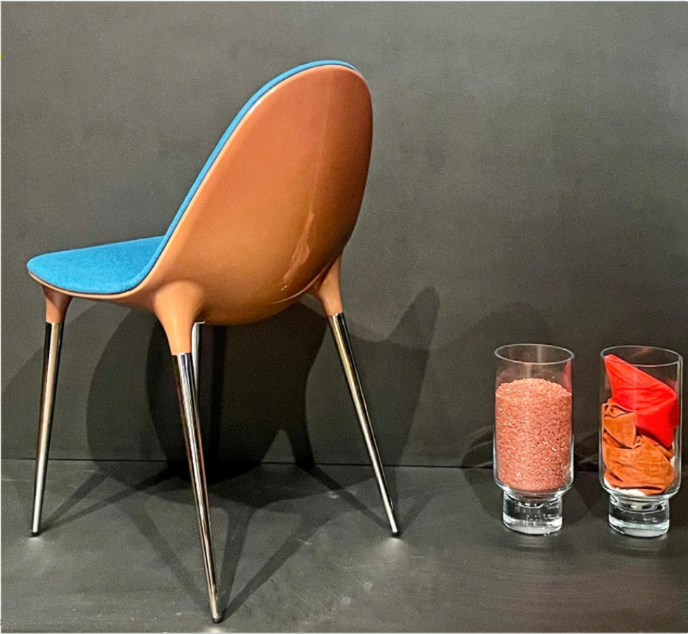 REGENESI X CASSINA: IL FUTURO DEL TESSILE È “TOTAL CIRCULAR”
