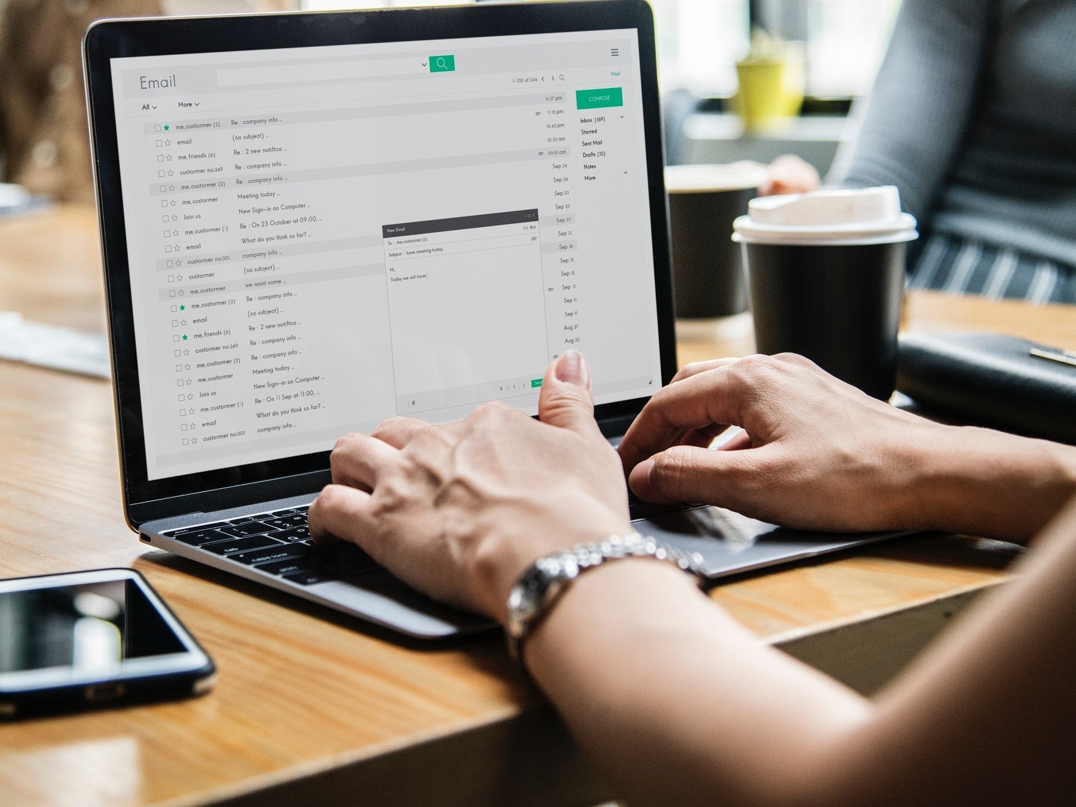 Le mail inquinano: l'(in)sostenibilità ambientale della posta elettronica