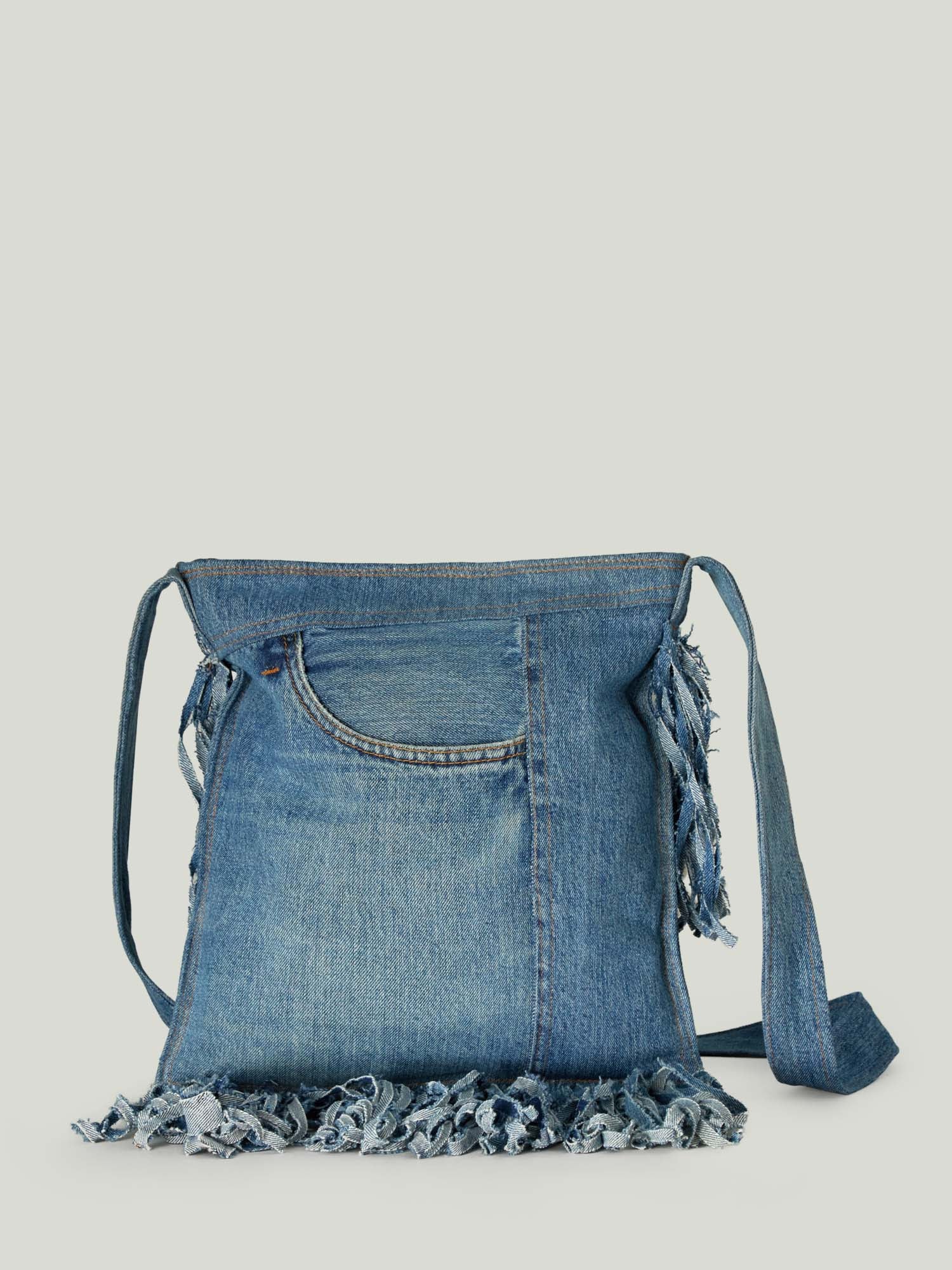 Borsa in denim rigenerato con frange Regenesi